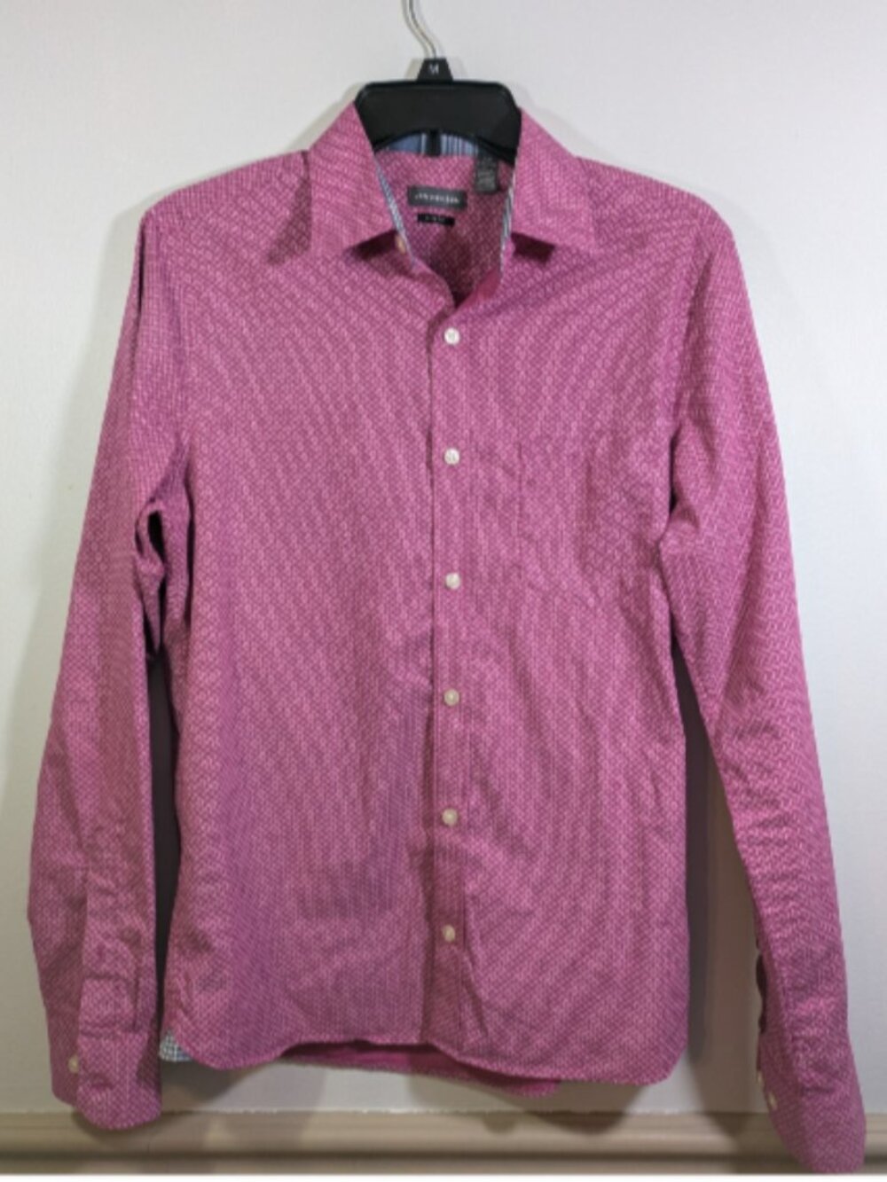 Van Heusen Button Up Shirt Men's Small 14- 14.5 Maroon Slim Fit